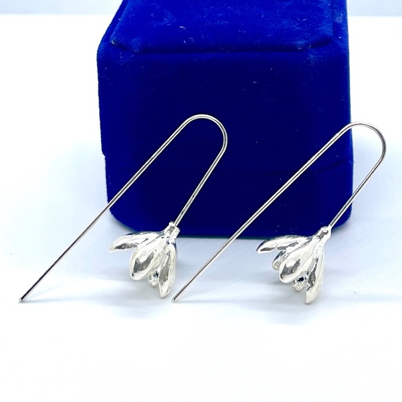 🆕 Minimalist Cute Magnolia Dangle Flower Silver Earrings - Picture 1 of 7